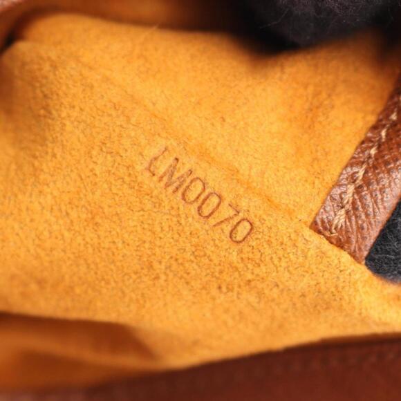 LOUIS VUITTON Brown Monogram Leather Shoulder Bag - Picture 5 of 9